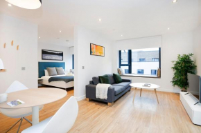 ALTIDO Modern 1-BR Apt with views of Edinburgh Castle